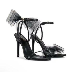 RAYE Bubbly Bow Heel in Black Size 9